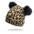 Bonnet tricoté léopard kaki avec deux pompons en fausse fourrure noire pour femme - Beige