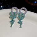 Macro de boucles d'oreilles pompons argent avec zircons bleus et effet scintillant - 60# Tige en argent - Argent - Vert - Style pompon