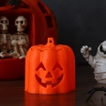 Klassische orangefarbene Kürbis-LED-Lampe mit hohlem Lächeln für Halloween-Tischdeko - Smiley-Stil / Einheitsgröße