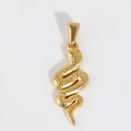 Détail d'un pendentif serpent en acier inoxydable doré avec des textures d'écailles réalistes - U06-Serpent / Or