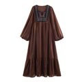Abito boho etnico marrone in chiffon con ricamo e maniche a lanterna - S / caffè