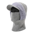 Graue Strickmütze mit lila Kunstpelzbesatz und Visier für winterliche Wärme - Einheitsgröße / Hellgrau
