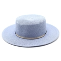 Dettaglio cappello paglia celeste con elegante decorazione ad anello dorato - M (56-58cm) / Celeste
