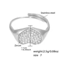 Minimalistischer Herzring aus Edelstahl mit weißem Zirkon in silbernem Finish - Größe 7 (Verstellbar) / Stahl Herz (A789)