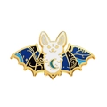 Spilla smaltata pipistrello bianco punk gothic con luna e ali stellate blu - Pipistrello Blu Oro (FLXZ041)