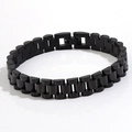 Détail d'un bracelet en acier inoxydable noir avec structure de maillons polis - 21cm / Noir