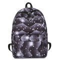 Mochila minimalista en blanco y negro con patrones de corazones acolchados y texturas - Negro
