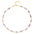 Collana bohémien con perline cilindriche colorate e tubi in metallo dorato con chiusura - Colorato