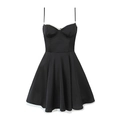 Détail d'une robe nuisette en satin noir avec corsage en dentelle et jupe évasée - S / Noir