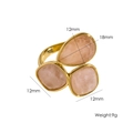 Drei-Steine-Ring aus Titanstahl mit tropfenförmigem rosa Zirkonia in 14K Gold-Finish - Rosenquarz Farbe