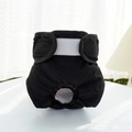 Vue détaillée de la culotte hygiénique noire pour chien avec velcro et trou pour queue - Noir