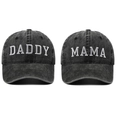 Λεπτομέρεια κεντήματος Daddy και Mama σε vintage πλυμένα βαμβακερά καπέλα ανθρακί - 2 τεμάχια Μαύρο (DADDY+MAMA)
