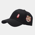 Detalle del bordado de danza del león y letras chinas en gorra de béisbol negra - Ajustable / Negro