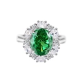 Luxurious vintage S925 sterling silver ring with oval emerald green gemstone and halo diamonds - US 6 / Emerald Green