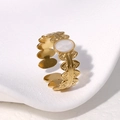 Vintage 18K vergoldeter geometrischer Ring mit Perlmutt-Inlay und Blattstruktur-Design - Perlweiß