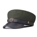 Dettaglio del berretto militare con distintivo a stella e cinturino in pelle - M (56-58cm) / Verde militare con distintivo a stella