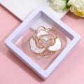 Elegant gold flower brooch with white petals and a central pearl in a white gift box - XZ087-White Flower-Boxed