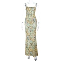 Detailaufnahme eines floralen Maxikleids mit schmalen Trägern und gelb-blauen Mustern - XS / Gelb