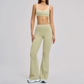 Set yoga verde chiaro da donna con bordo bianco, reggiseno sportivo e pantaloni svasati - Taglia S / Top E Pantaloni / Verde Estate (Bra + Pantaloni a Campana)