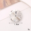 Dettaglio di un cristallo di vetro rotondo da 1,8cm con castone a griffe argento e 3g - 18mm Strass a Griffe Tondo