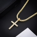 Collana hip hop con ciondolo a croce placcato oro e zirconi bianchi scintillanti su nero - Pendaglio Oro + Catena Tennis 20 Pollici / Oro