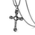 Collana con croce gotica in acciaio inossidabile con incisioni floreali su fondo bianco - Croce Arabescata Vintage
