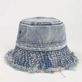 Washed Blue Denim Fischerhut mit ausgefransten Kanten und karierten Details an der Krempe - M (56-58cm) / Hellblau