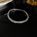 Silver finish tennis bracelet with single row clear zircon crystals in claw setting - Diamond-encrusted Elastic Claw Chain Bracelet