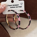 Detail of 925 silver needle hoop earrings with pink leopard print and golden metal interior - Pink Leopard (2# Silver Needle-Gold-Pink)