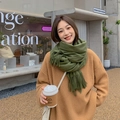 Women's green knit wool cashmere scarf with fringe details and thick texture - Army Green