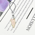 Ciondolo gatto in smalto rosa con chiusura a moschettone argento su sfondo bianco - Gatto Rosa