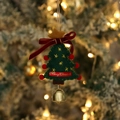 Ciondolo albero di Natale in feltro verde con fiocco rosso, campana e Merry Christmas - Stile 4 (Albero di Natale Verde)