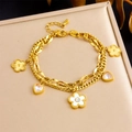 Bracciale a doppio strato in acciaio dorato con fiori di conchiglia e ciondoli a cuore - Stile Cuore Fiore Doppio Strato Oro (B1550)