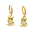 Boucles d'oreilles hibou dorées avec gemmes vertes et cristaux blancs brillants - Hibou (C)