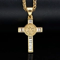 Gouden roestvrijstalen kruis met Sint-Benedictus-medaille en heldere zirkonia steentjes - Goud - Zonder Ketting