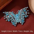 Vintage butterfly brooch with light blue rhinestones in silver alloy, size 4.5x7.0cm - Silver Blue (YN7734)