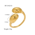 Macro d'une bague plaquée or 18K avec motif matelassé et détails du modèle HF-J1822-G - Motif Matelassé / Or