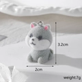 Dettaglio dimensioni del ciondolo husky floccato con altezza 3,2 cm e peso di 7 g - Malamute dell'Alaska grigio