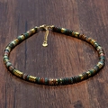Collier en perles de pierre naturelle colorées avec séparateurs dorés et style bohème - Agate d'Inde