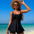 Détail d'un bikini noir avec empiècement en mesh et jupe à plis pour femmes - S / Noir