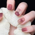 Uñas postizas color púrpura frambuesa con perlas y lazos 3D para manicura - Juego de 24 Piezas (Pegamento Incluido) / Perla de Corazón en Degradado Rojo Pasta de Frijol (JP1326)
