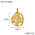 Dettaglio del ciondolo a croce placcato oro 14K con dimensioni 1,8cm x 2,0cm e peso - Rilievo Croce-XP23797D0W0