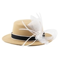 Elegante bruine wollen hoed met platte bovenkant, witte mesh bloem en gestreepte band - M (56-58cm) / camel
