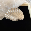 Elegante pinza para el cabello de aleación plateada con forma de concha para mujer - 9cm / Concha / Plateado