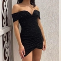 Elegante zwarte pailletten jurk met blote schouders, V-hals en asymmetrische zoom - XL / Zwart