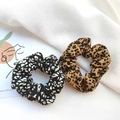 Lot de deux chouchous imprimé léopard en marron et noir sur tissu doux et souple - Léopard Noir + Léopard Café (2 Pièces)