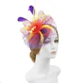 Chapeau fascinateur avec fleur rouge, résille violette et plumes pour fêtes et mariages - Rouge, Violet & Jaune