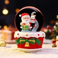 Boule de cristal de Noël avec bonhomme de neige et Père Noël sur socle cupcake rouge - 8508 Style Tenant un Cadeau / Moyen 80# LED Lumière+Musique