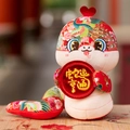 Mascotte di peluche serpente dello zodiaco rosso festivo con targa di prosperità ricamata - Serpente della Fortuna Stampa Floreale-Verde / 18-20cm