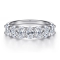 925 silver eternity ring with seven oval-cut zircons in a classic claw setting - US Size 5 / Seven-Stone Oval Half Eternity Band